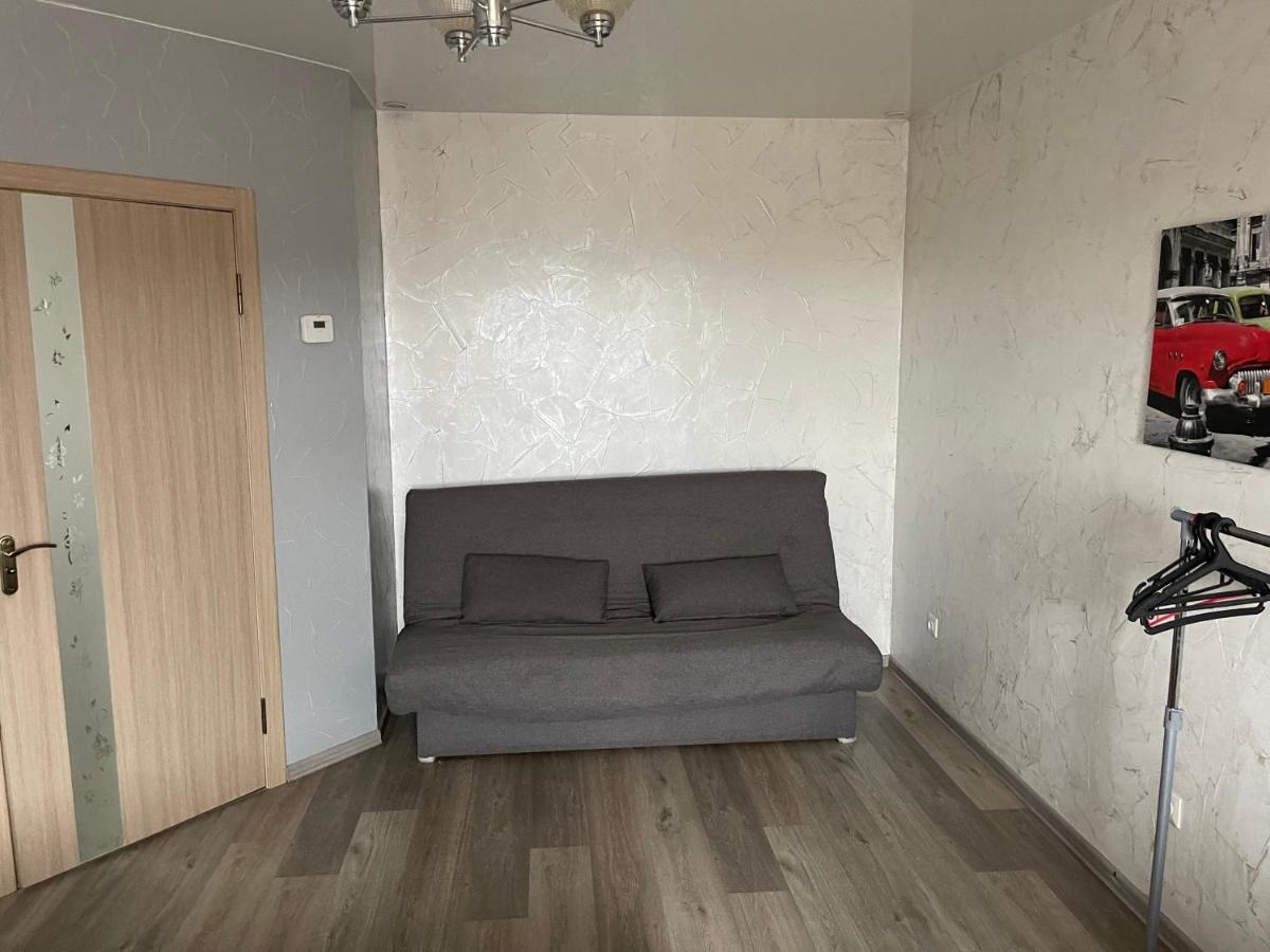 Апартаменти Економ Ivano-Frankivsk Ngoại thất bức ảnh