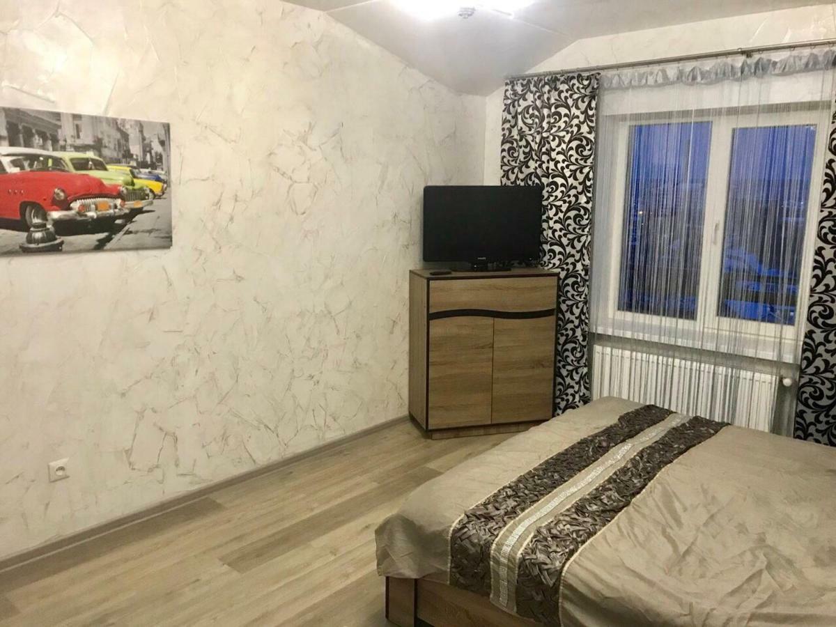 Апартаменти Економ Ivano-Frankivsk Ngoại thất bức ảnh