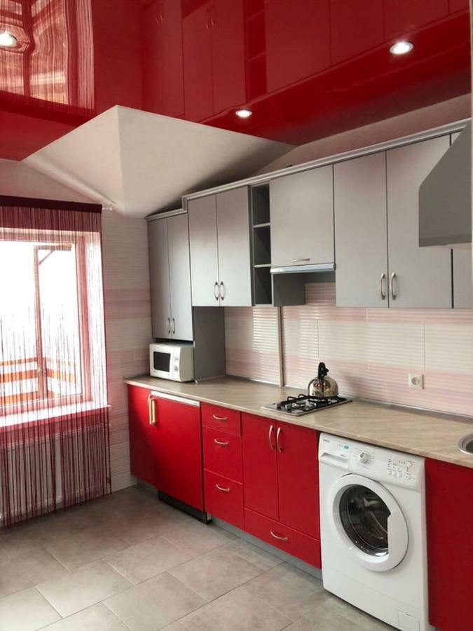 Апартаменти Економ Ivano-Frankivsk Ngoại thất bức ảnh